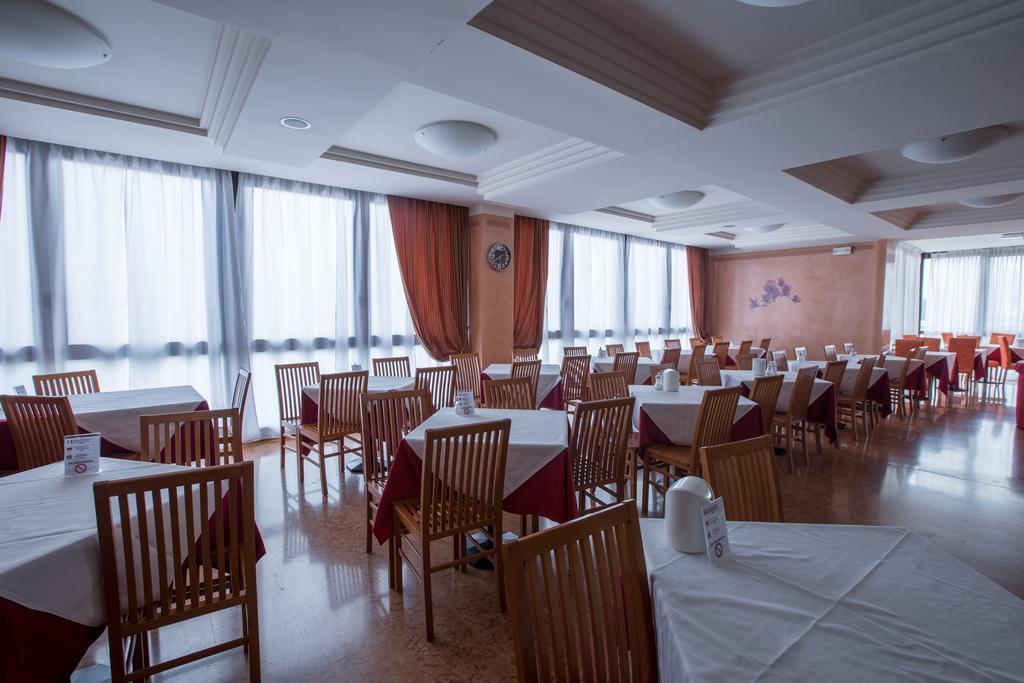 Hotel Garda アッフィ エクステリア 写真